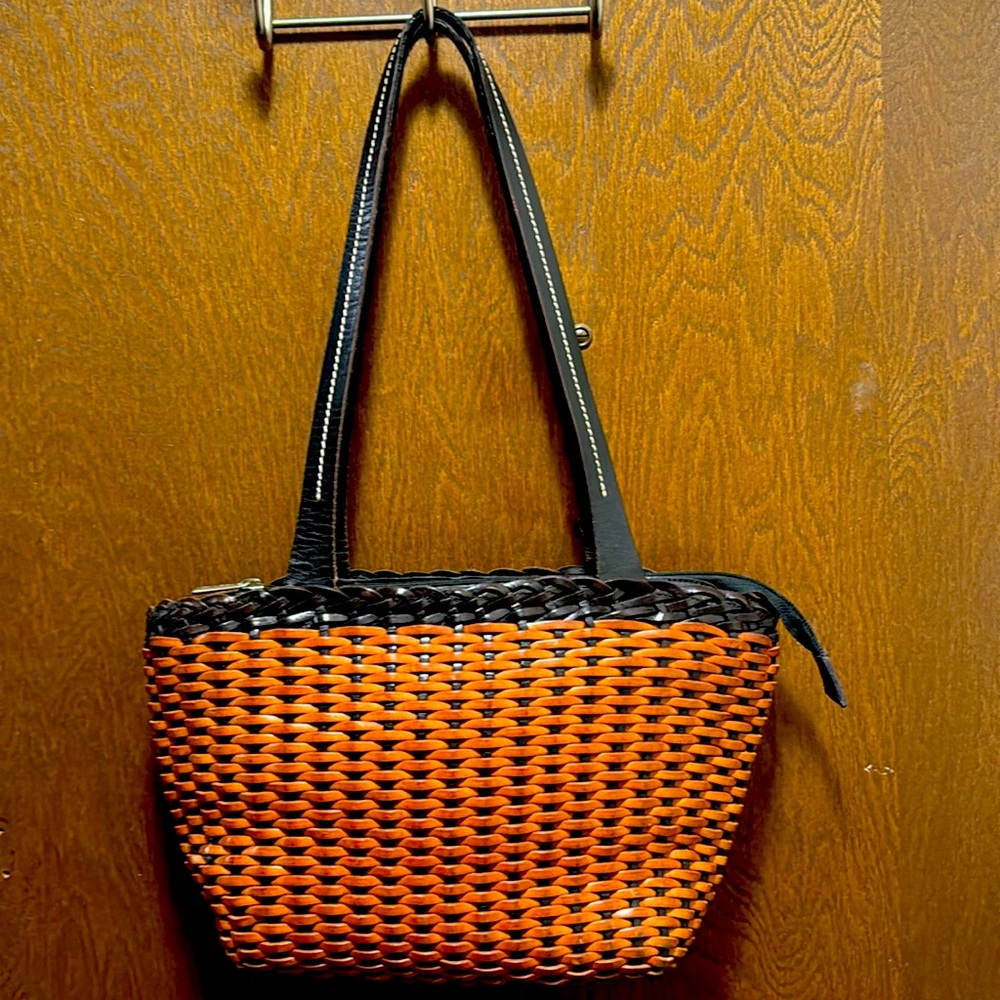 ELLEPI leather basket weave tote purse, made in Italy






M 4